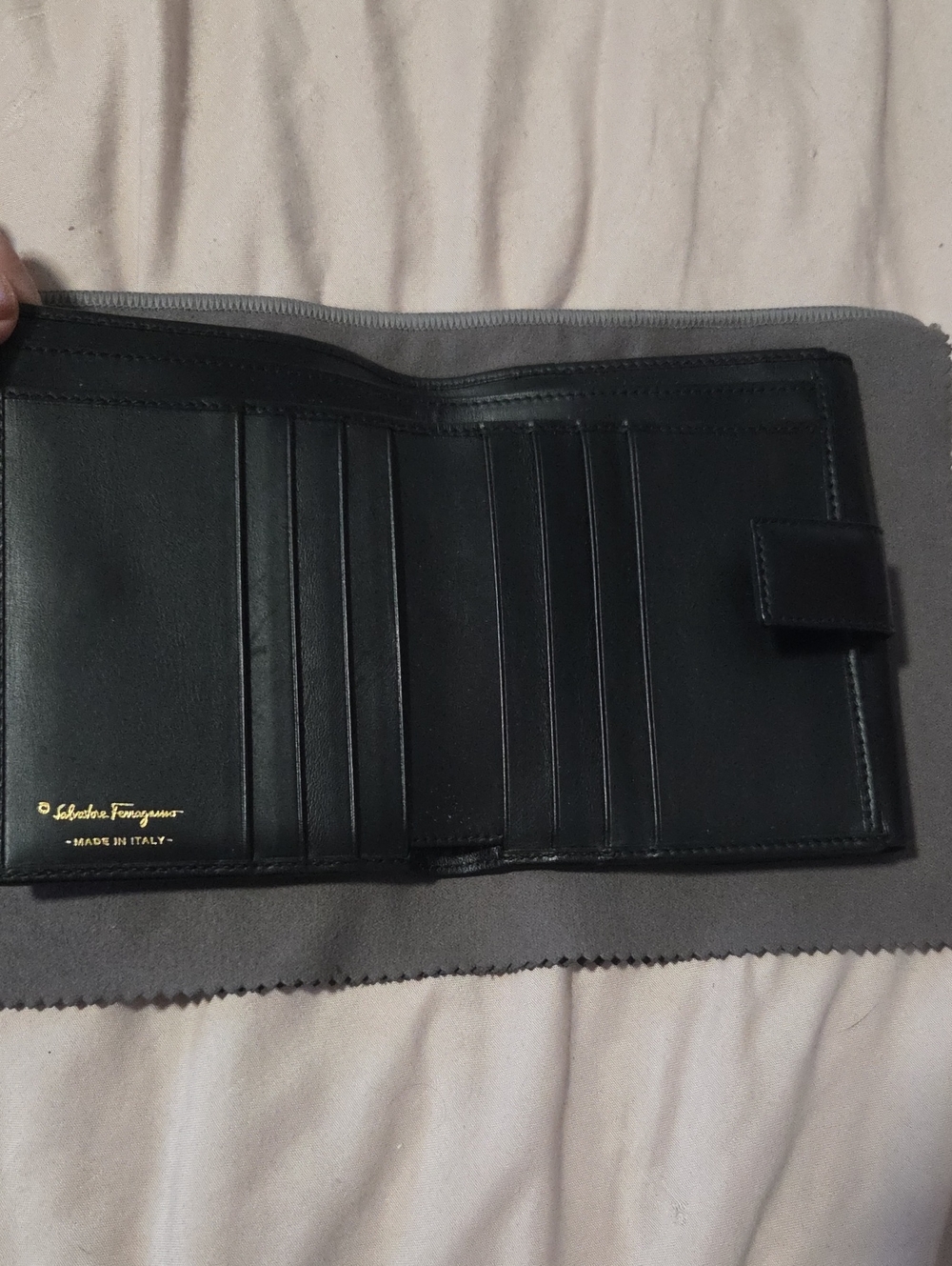 Salvatore Ferragamo Black Smooth Leather Gancini Wallet - Picture 5 of 10